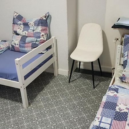 Handwerker Unterkunft Monteurzimmer Mit Gemeinschaftsbad In Brebach Саарбрюкен Екстериор снимка