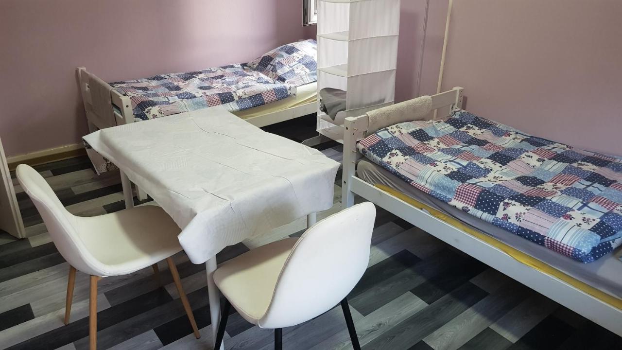 Handwerker Unterkunft Monteurzimmer Mit Gemeinschaftsbad In Brebach Саарбрюкен Екстериор снимка