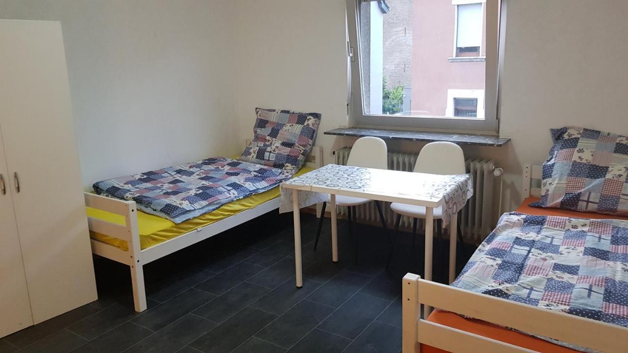 Handwerker Unterkunft Monteurzimmer Mit Gemeinschaftsbad In Brebach Саарбрюкен Екстериор снимка