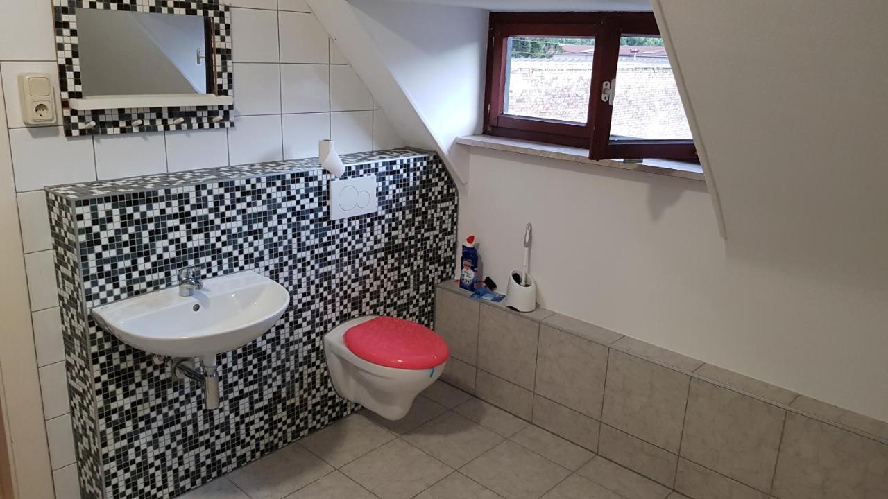 Handwerker Unterkunft Monteurzimmer Mit Gemeinschaftsbad In Brebach Саарбрюкен Екстериор снимка