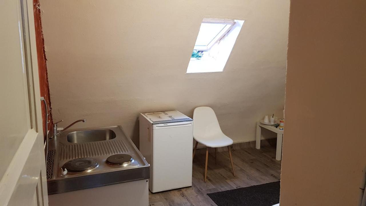 Handwerker Unterkunft Monteurzimmer Mit Gemeinschaftsbad In Brebach Саарбрюкен Екстериор снимка